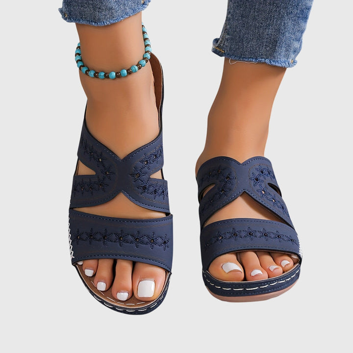 Revue | Lightweight Orthopedic Sandals
