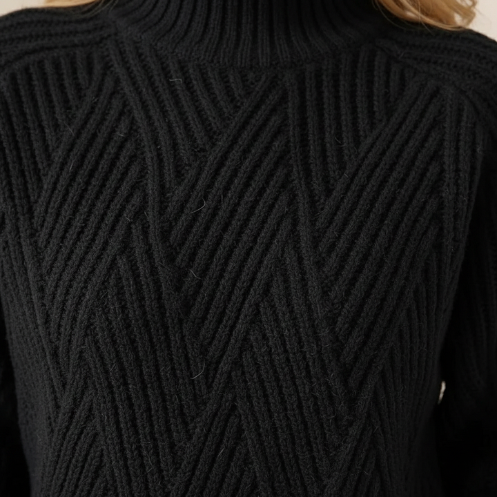 Emily – Chunky Knit Turtleneck Sweater