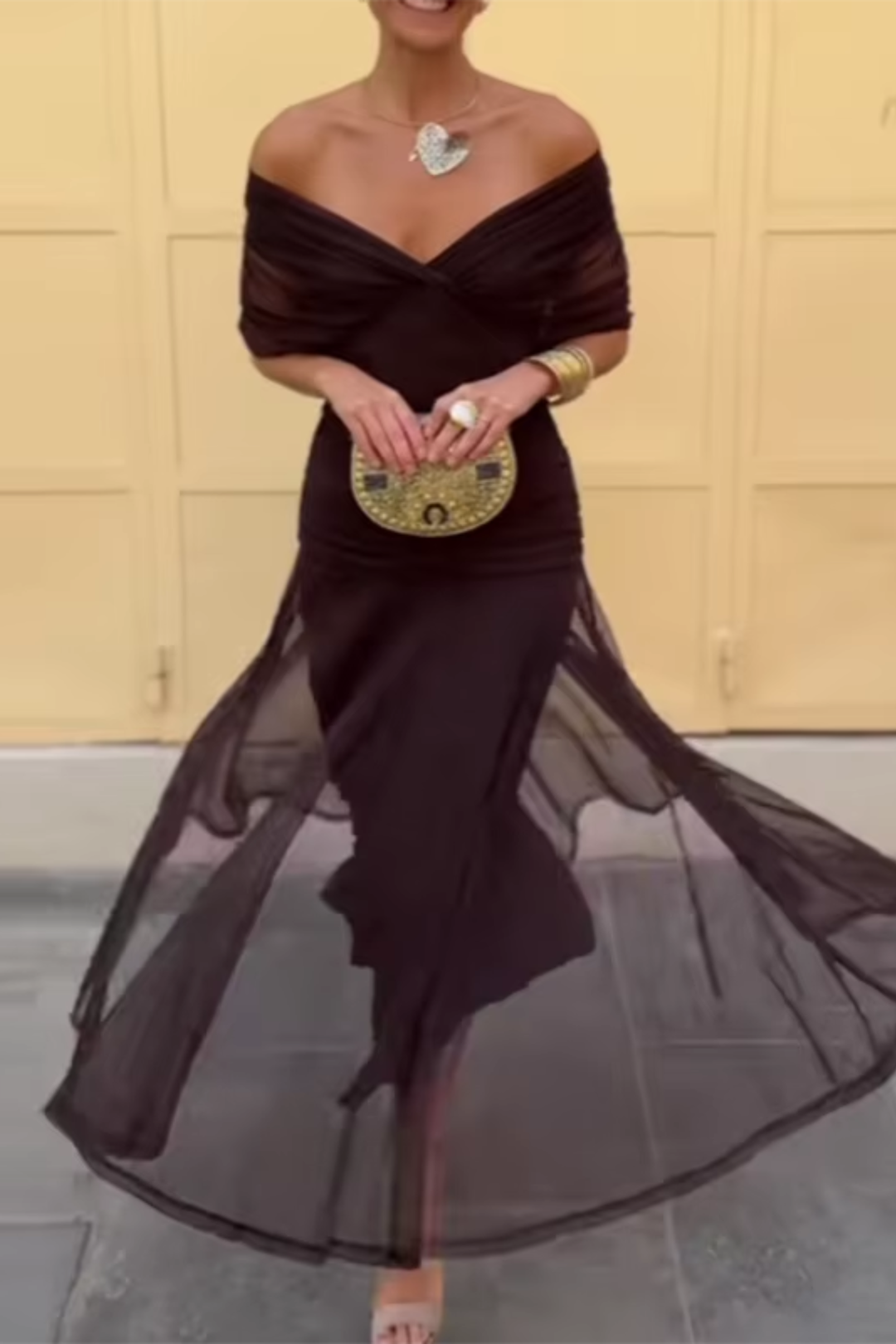 Iryna | Elegant Maxi Dress with V-Neck