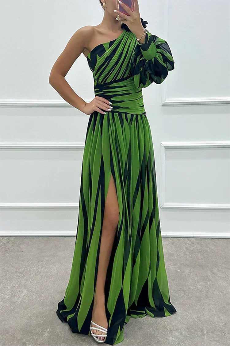 Leslie | Elegant Striped Maxi Dress with One Shoulder