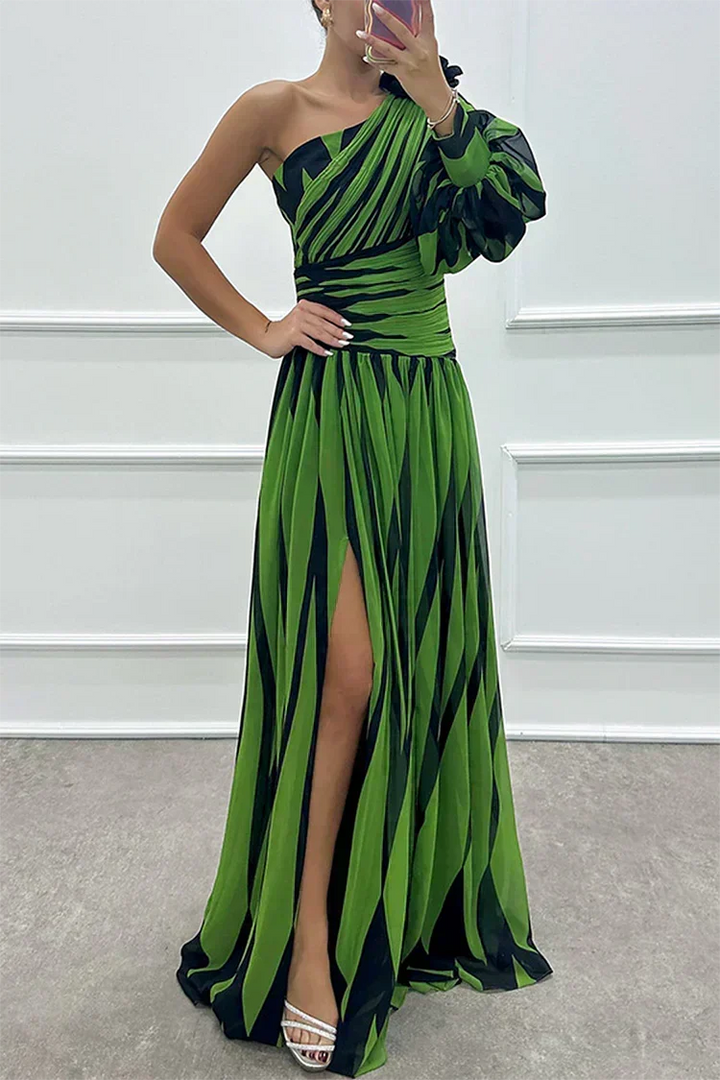 Leslie | Elegant Striped Maxi Dress with One Shoulder