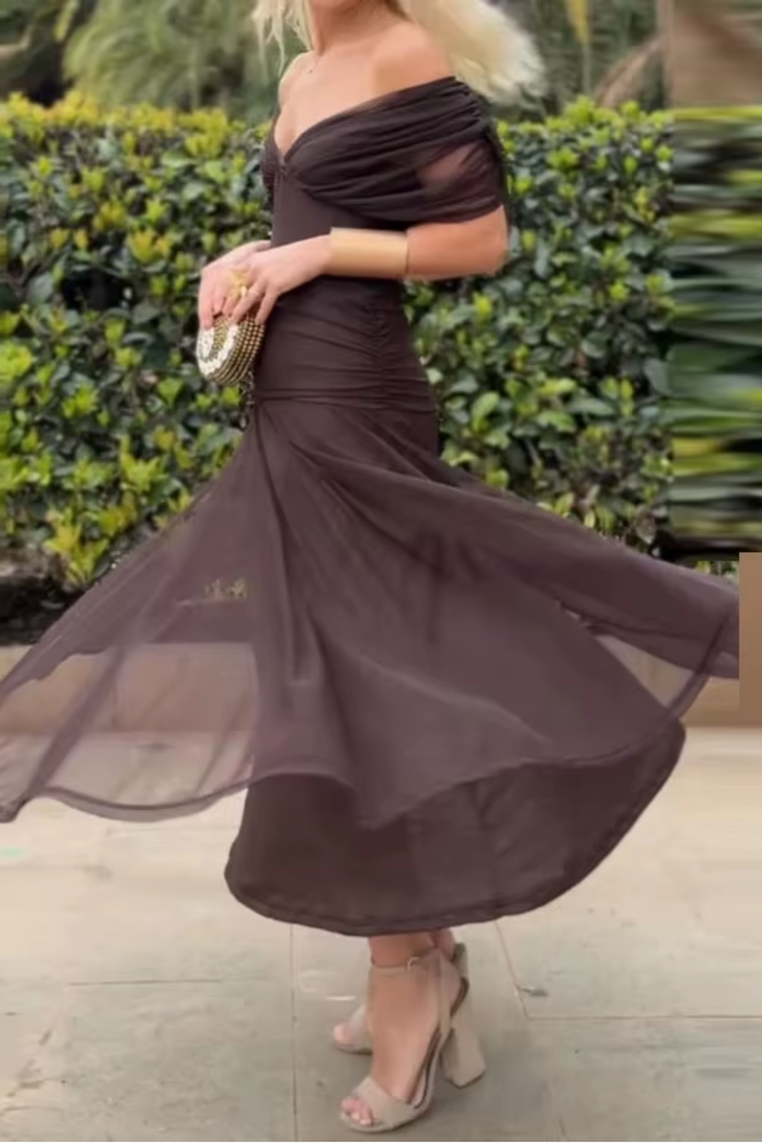 Iryna | Elegant Maxi Dress with V-Neck