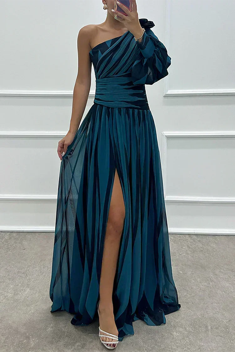 Leslie | Elegant Striped Maxi Dress with One Shoulder