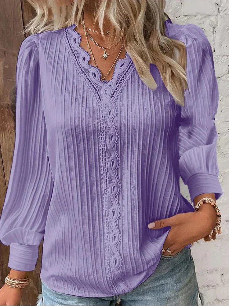 Lylah | Blouse with Chiffon and Lace Details