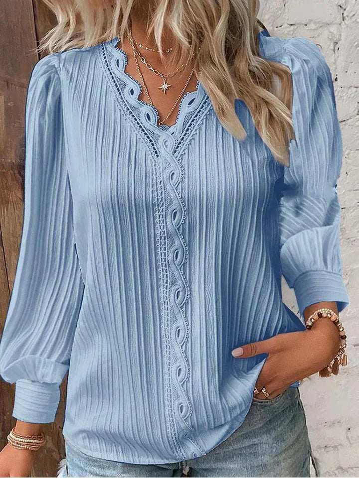 Lylah | Blouse with Chiffon and Lace Details