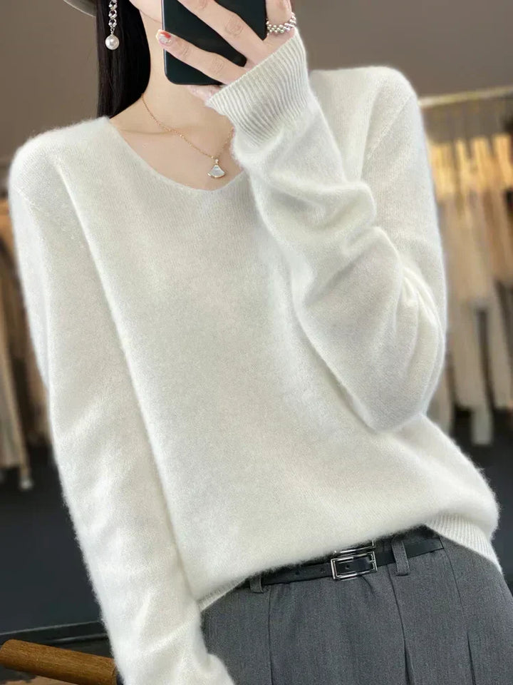 Erica – Loose Knit V-Neck Sweater