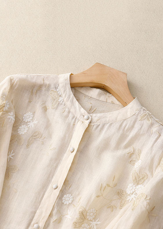 Adelyn | Chic Blouse with Floral Accents