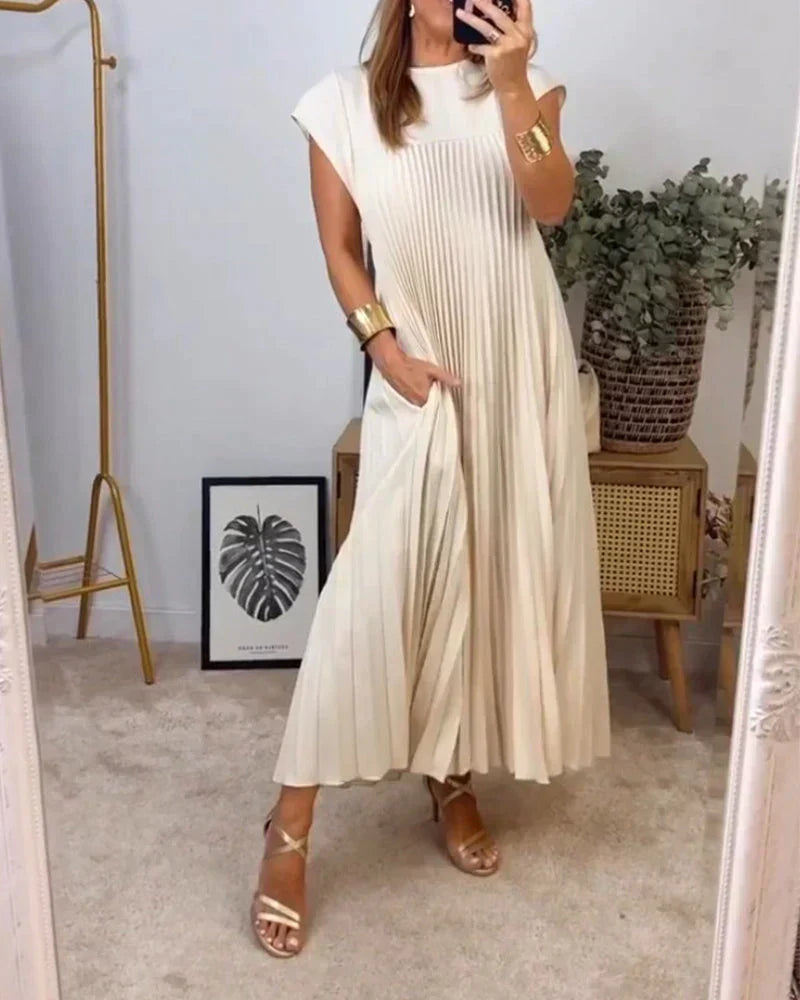Samiya | Sleeveless Pleated Dress