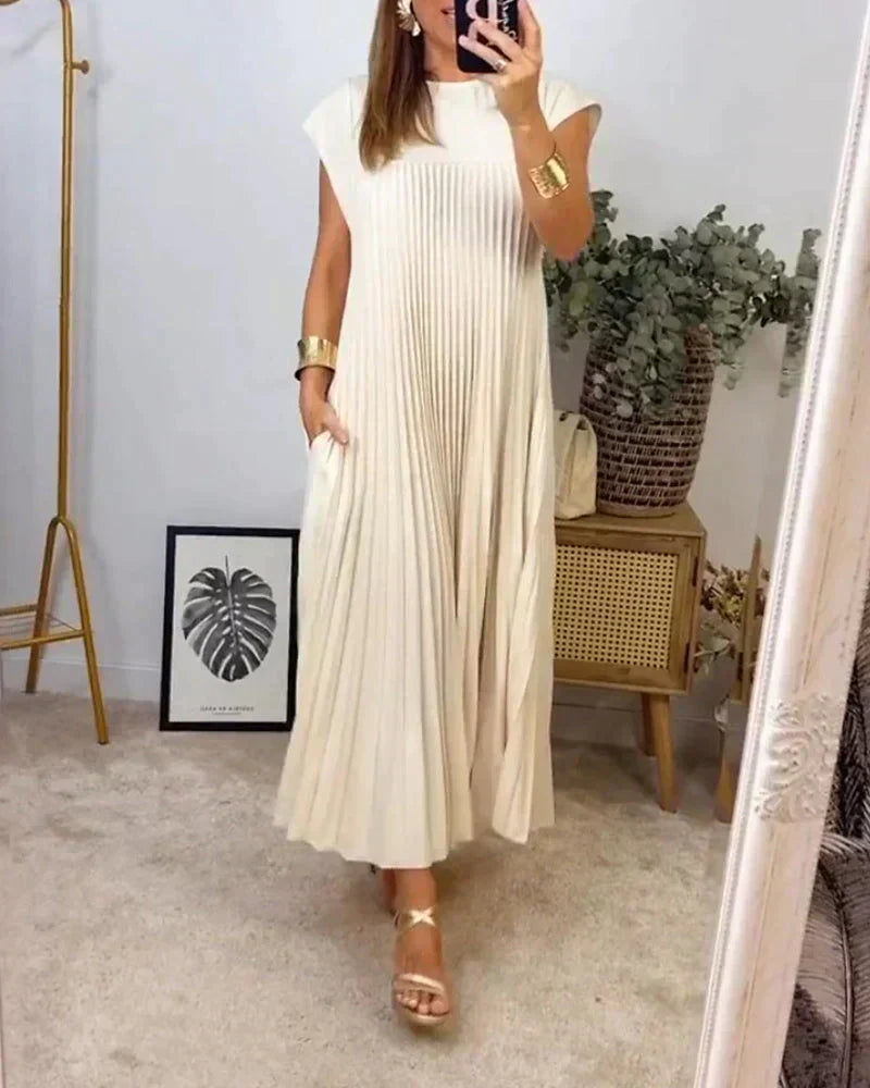 Samiya | Sleeveless Pleated Dress