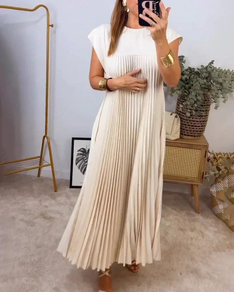 Samiya | Sleeveless Pleated Dress