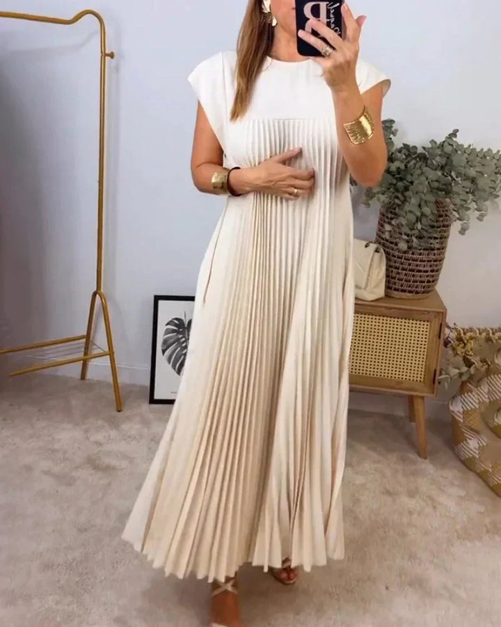 Samiya | Sleeveless Pleated Dress
