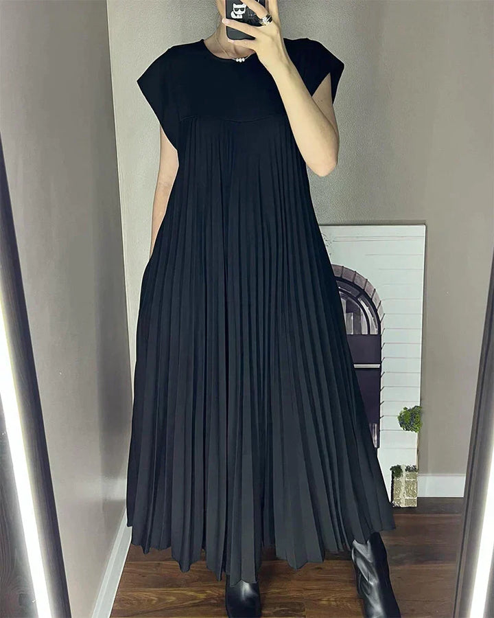 Samiya | Sleeveless Pleated Dress