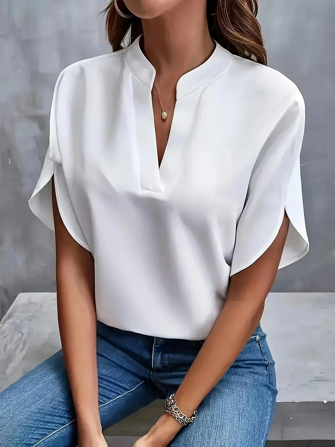 Chiara | Sophisticated Blouse with Tailored Design