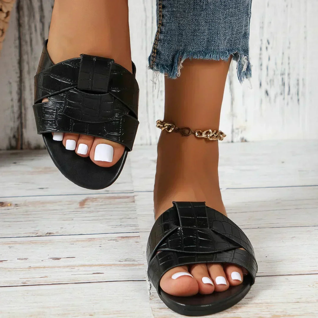 Niobe | Luxe Slides