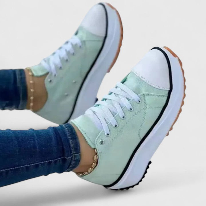 Lisa | Comfortable Sneakers