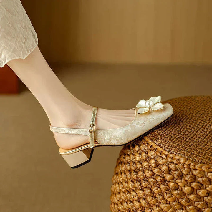 Brooks | Elegant Pumps