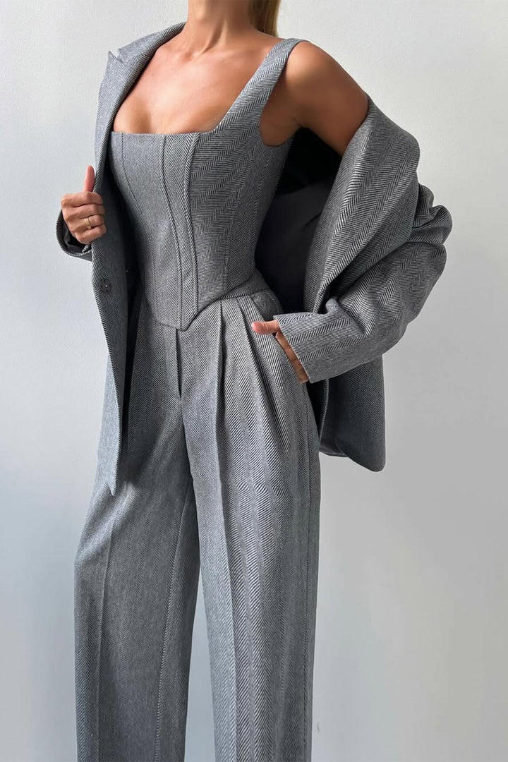 Pilar | Three-Piece Set with Double-Breasted Blazer