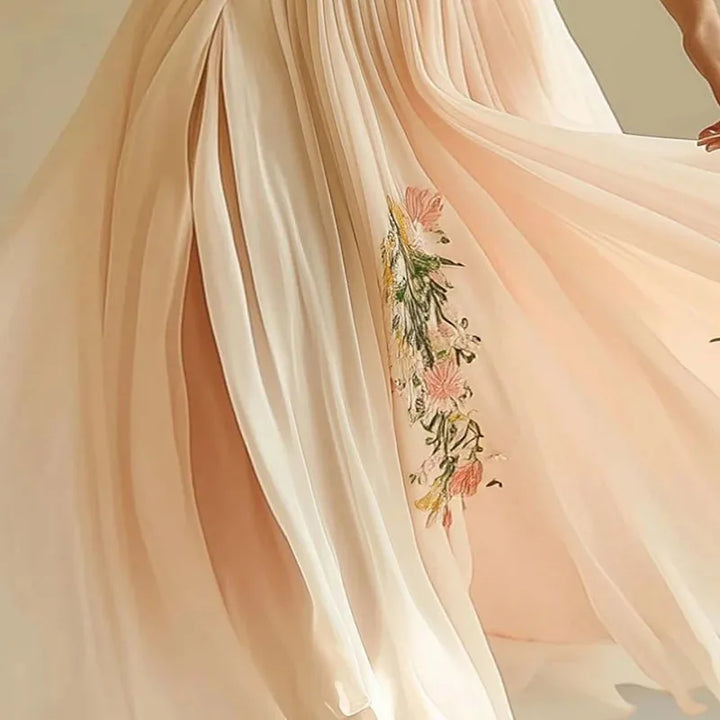Yanira | Evening Dress with V-Neck