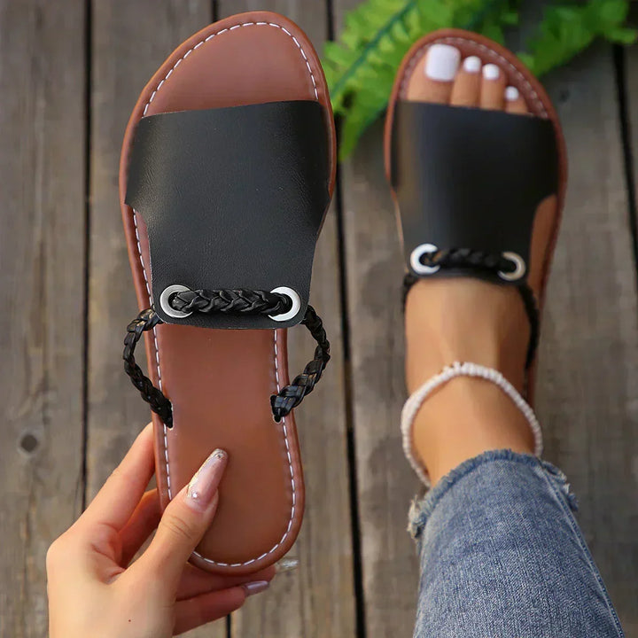 Zula | Loop Sandals