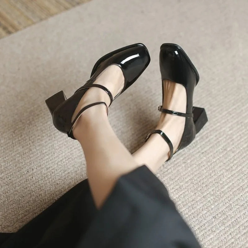 Lia | Elegant Ankle-Strap Pumps