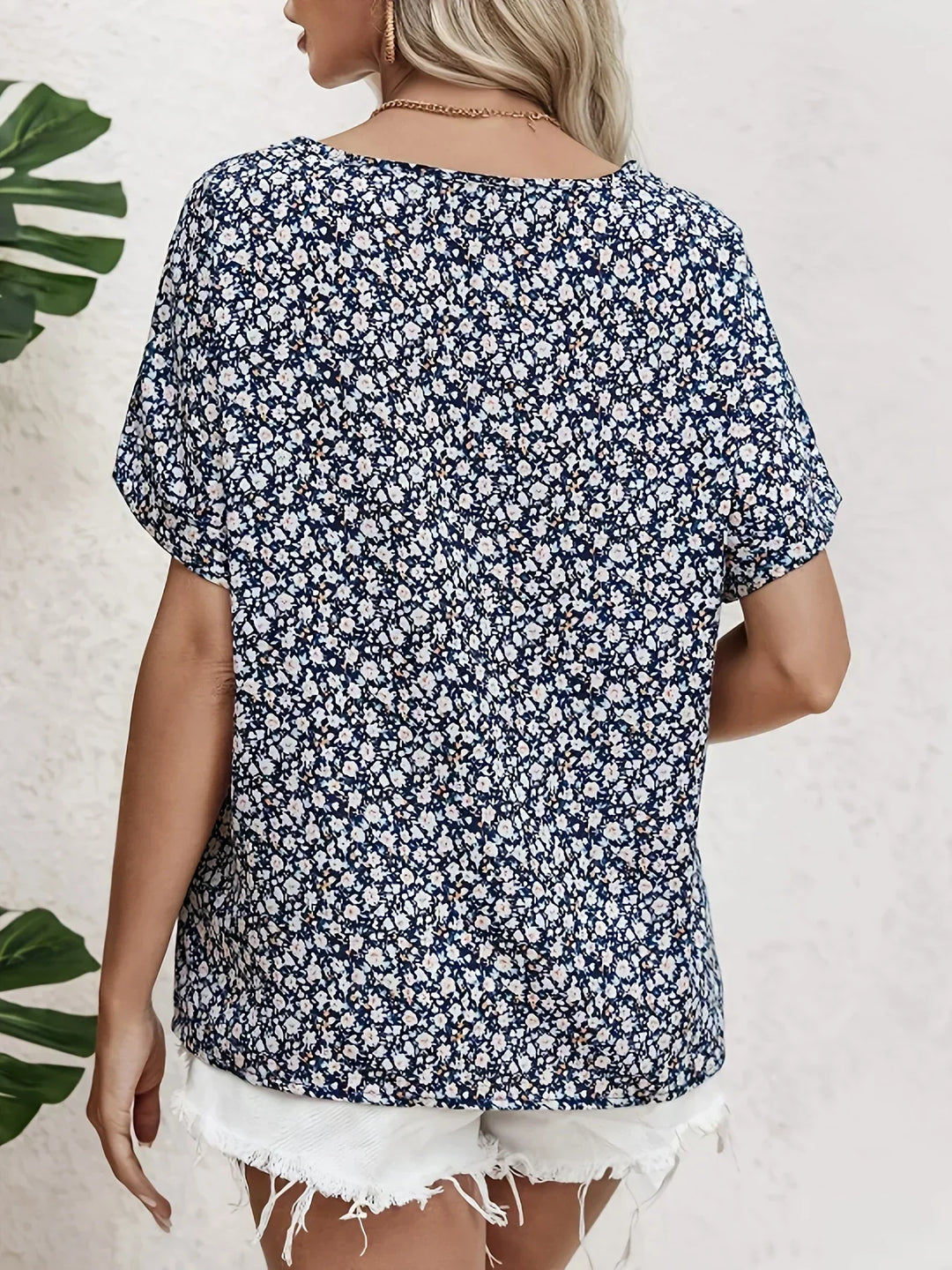 Khadija | Chic Floral Print Blouse