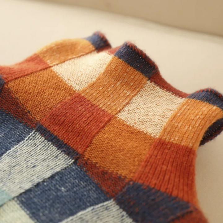 Faye – Retro Check Turtleneck Sweater