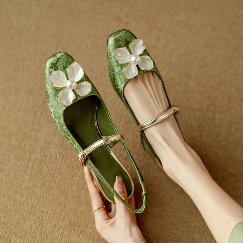 Brooks | Elegant Pumps