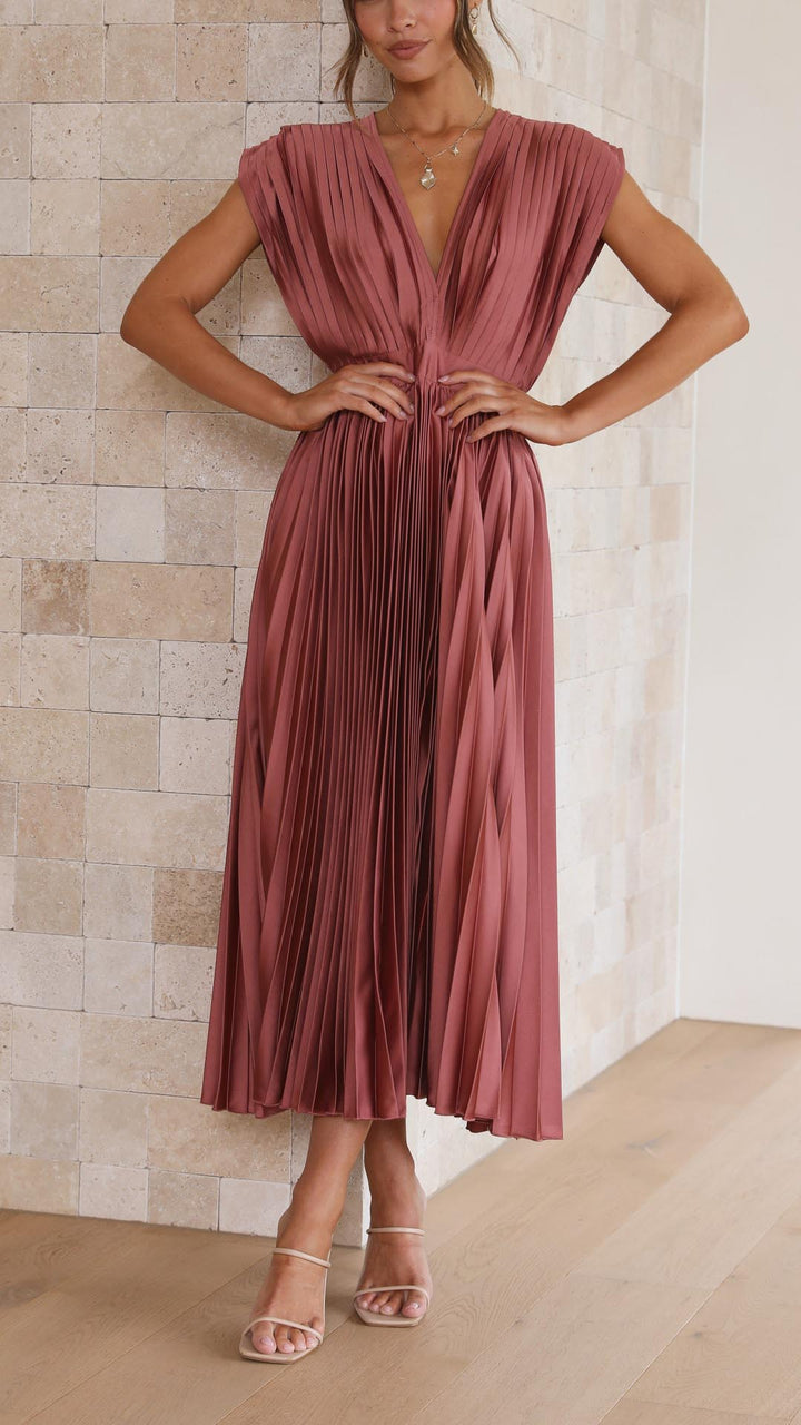Suki | Elegant Pleated Maxi Dress