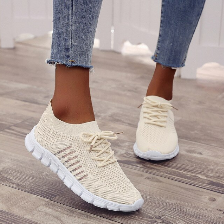 Yolanda – Lightweight Lace-Up Orthopedic Sneakers