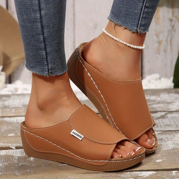 Glinda | Slip-on Sandals