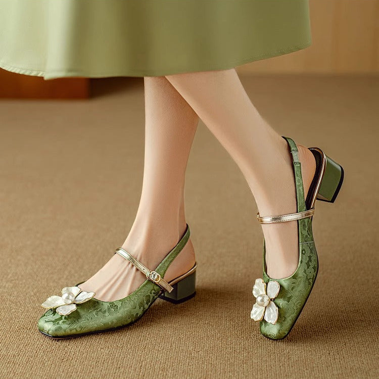Brooks | Elegant Pumps