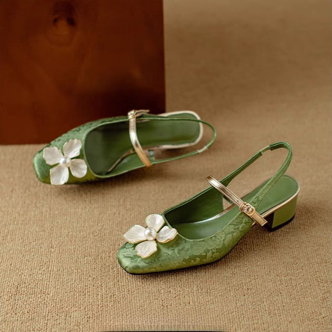 Brooks | Elegant Pumps