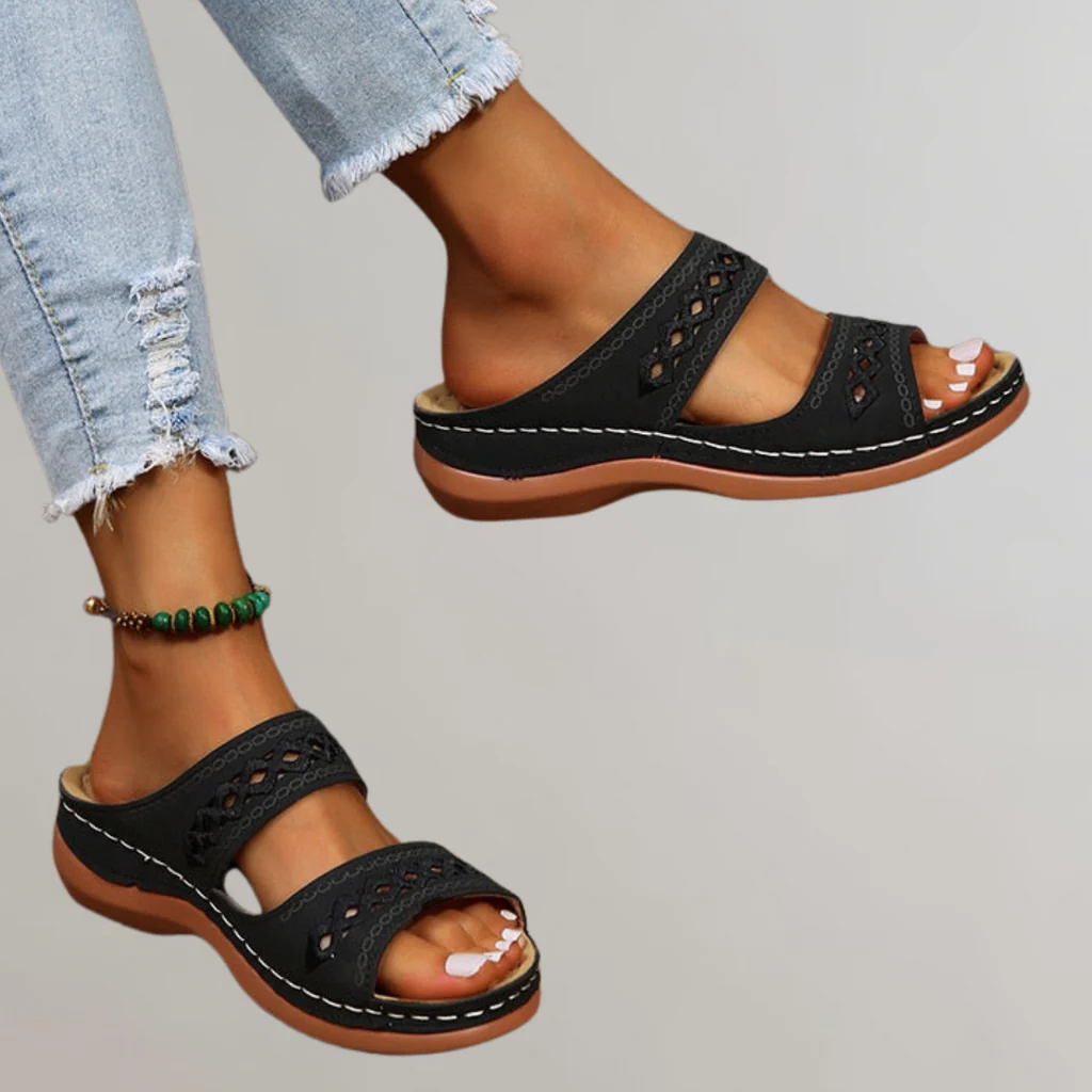 Journee | Orthopedic Sandals