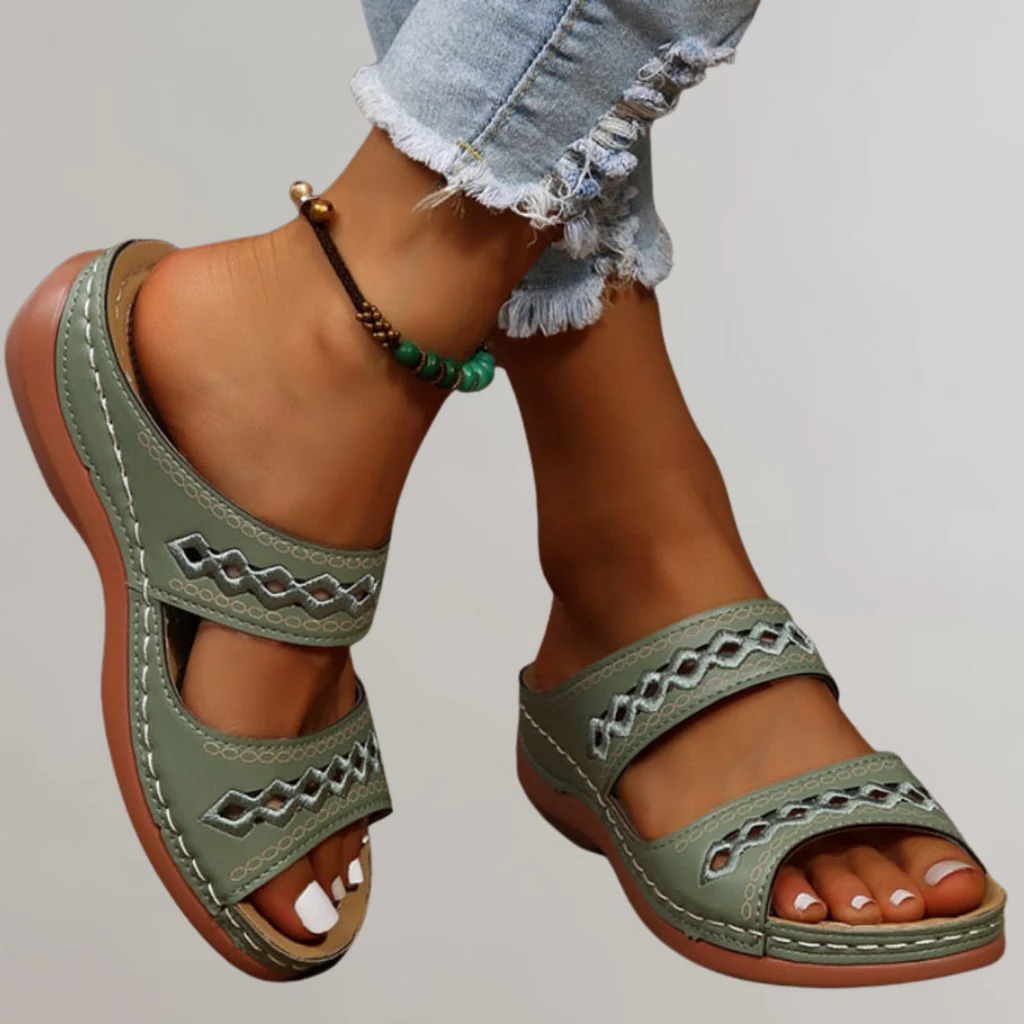 Journee | Orthopedic Sandals