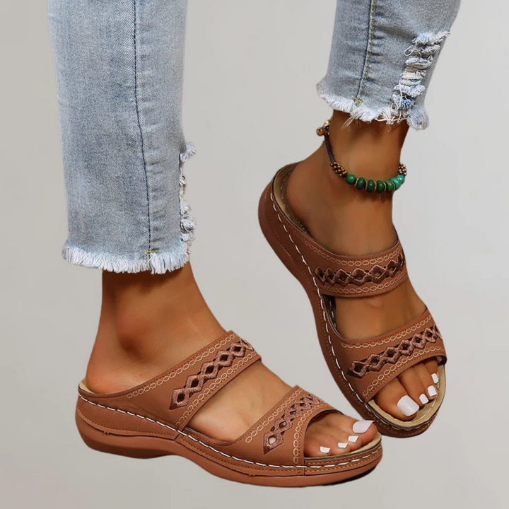 Journee | Orthopedic Sandals