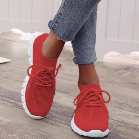 Yolanda – Lightweight Lace-Up Orthopedic Sneakers