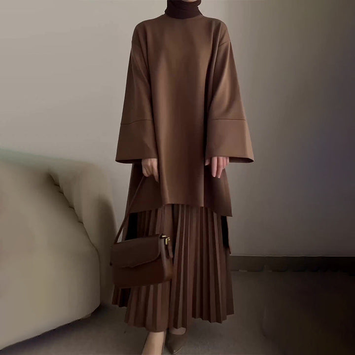 Shia | Elegant Two-Piece Women's Set with Pleats